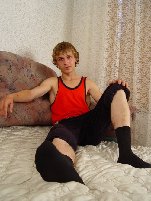 Welcome to All Things Male Feet