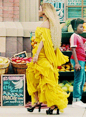 shesnake:17/? costume design: Lemonade by Marni Senofonte