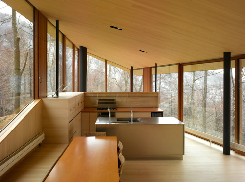 redhousecanada: subtilitas: Atelier Bow-Wow - Crane house, Karuizawa 2007. Via, photos © Edmun