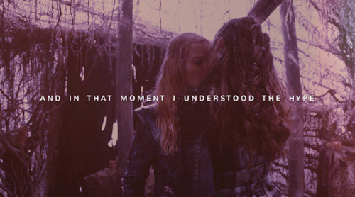 aliciasclark: When soulmates kiss for the first time