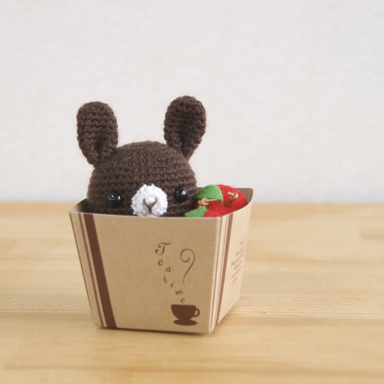 omakeno:  🐻🍎🐰🍎