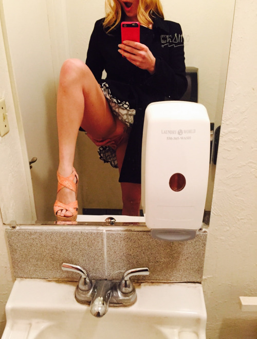upskirtsalon:  upskirtsalon