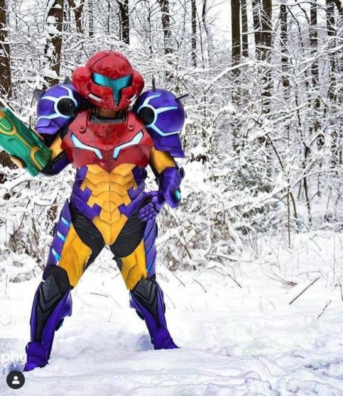 superheroesincolor: Samus #Cosplay by womanofwonders8  Get the games here [