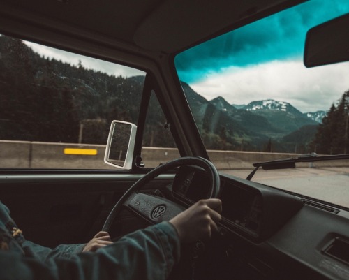 kodiakstag: Long drives &amp; endless miles.  One day I won’t have a return date.