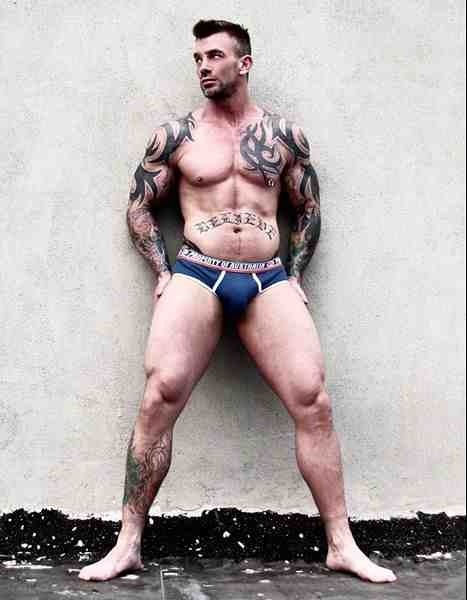 ultimate-men:  FOLLOW ULTIMATE MEN! http://ultimate-men.tumblr.com