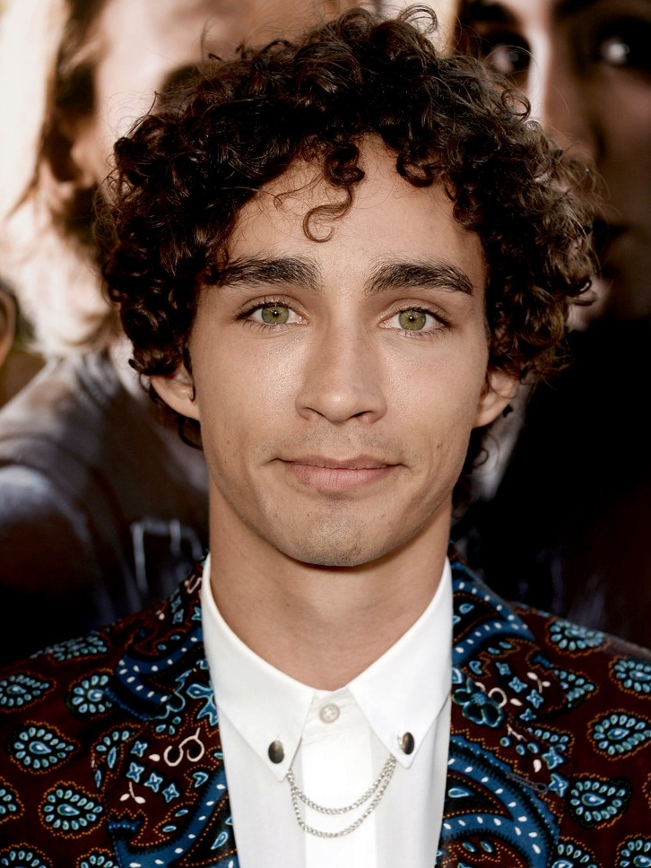 vispreeve:  Robert Sheehan | “The Mortal Instruments: City of Bones” Hollywood
