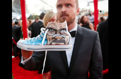 The great Aaron Paul signing a pair of the shoes I designed for Bryan Cranston at the Sag Awards last night.