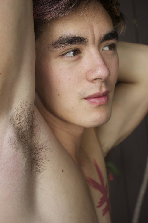 rufus666:  Richard Hawkins. Cody’s armpit, 2014.