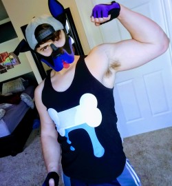 byzanpup:  tonysmiththefag:  byzanpup:  Need some better progress on my arms xP oh well. Next week will be better, ahroof! :)    Slobber Bone tank from eroslocker.com  He is goals