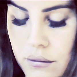 missdelrey: We both know that it’s not fashionable to love me,But you don’t go