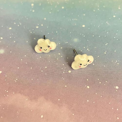 . Aren’t these the cutest? ☁️ Did you celebrate Valentine’s Day today? Tell me what you did! . . .