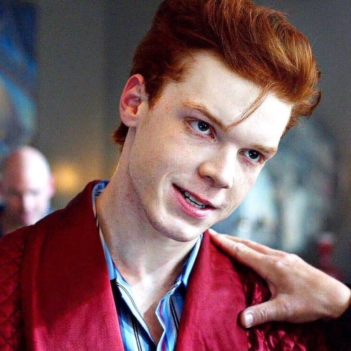 Gotham: Yeah The Valeskas Are Identical Twins