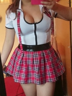 cuddlemedaddy:  cuddlemedaddy:  My new costume!