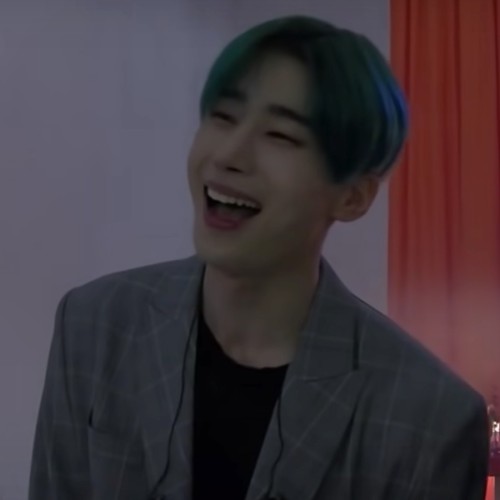 Seungwoo As Snoopy For/thanks To @seungssik