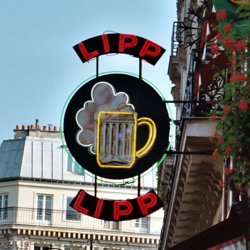 Brassserie Lipp, Boulevard St.Germaine, 6th Arrondissement, Paris, 2005.Long since discovered by tou