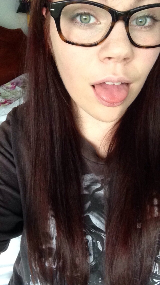 queenofhardcore:  hi someone talk to me pls I’m cute