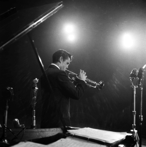 wehadfacesthen:  Chet Baker in concert, 1955, photo by Hans Büter