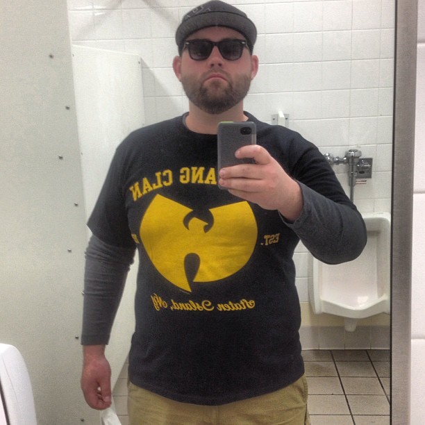 Bathroom pimp says protect ya neck. #wutang #cream #bathroomselfiesaregay #rds #bathroompimp