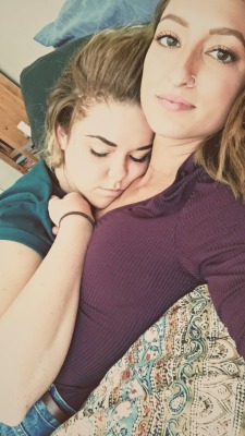 thebestkindofholliday:Sweet snugs @kennnicb14