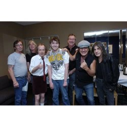 acdc-ukraine:  Lucky !!⚡ #acdc #philrudd #cliffwilliams #angusyoung #brianjohnson #malcolmyoung