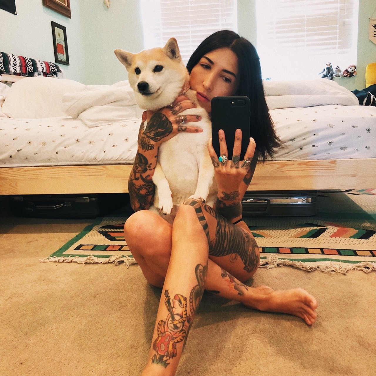relicinstone:  Can’t get a minute to myself 🤦🏻‍♀️💘🐶