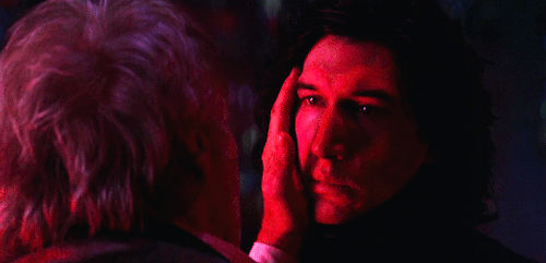 smols-darklighter:starwarsolo:the touch that turned into a scar#whoa look how he’s surrounded by red