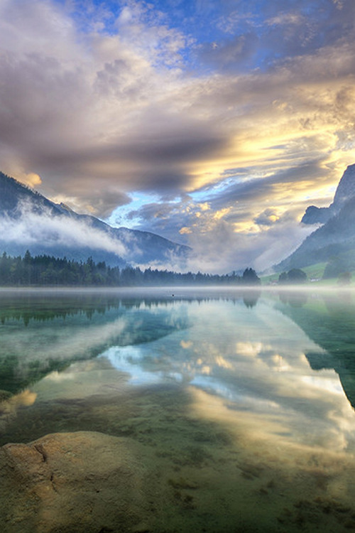 sundxwn:  Heavy clouds by c keller 
