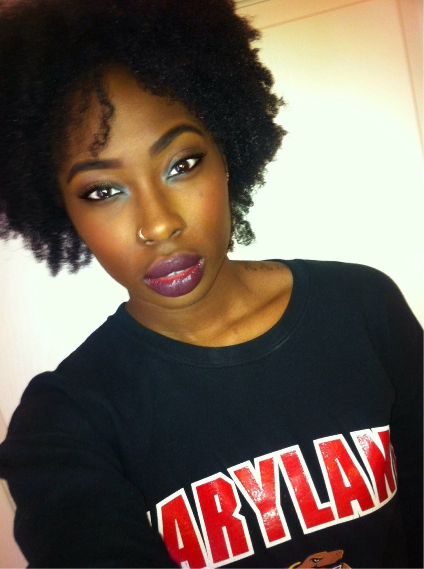 nigerian-aphrodisiac:  Unapologetically Steezing.   IG: _unfriendlyblaxkhottie