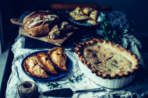 gastronomicgoodies:Egg and Chorizo Breakfast Hand Pie
