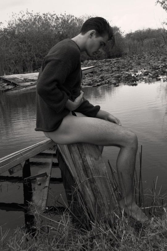 kinseycategory6:  dude-on-demand: Garrett Taber Reblog- Exceptional Men | Sensual