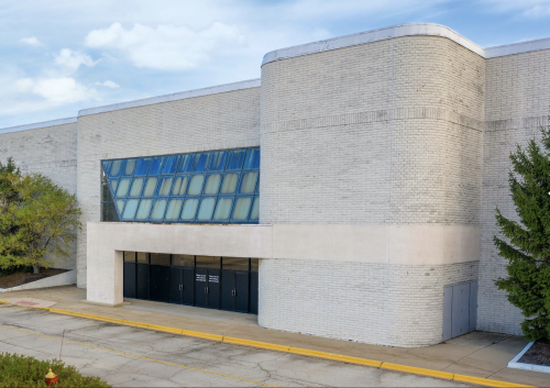 3340 Mall Loop Drive, Joliet, Illinois: the former Carson Pirie Scott department store at the Joliet