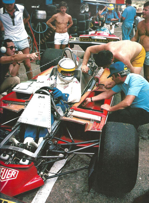 luimartins:  Jody Scheckter Ferrari 1979  The Ferrari team don’t even have the budget for front wing