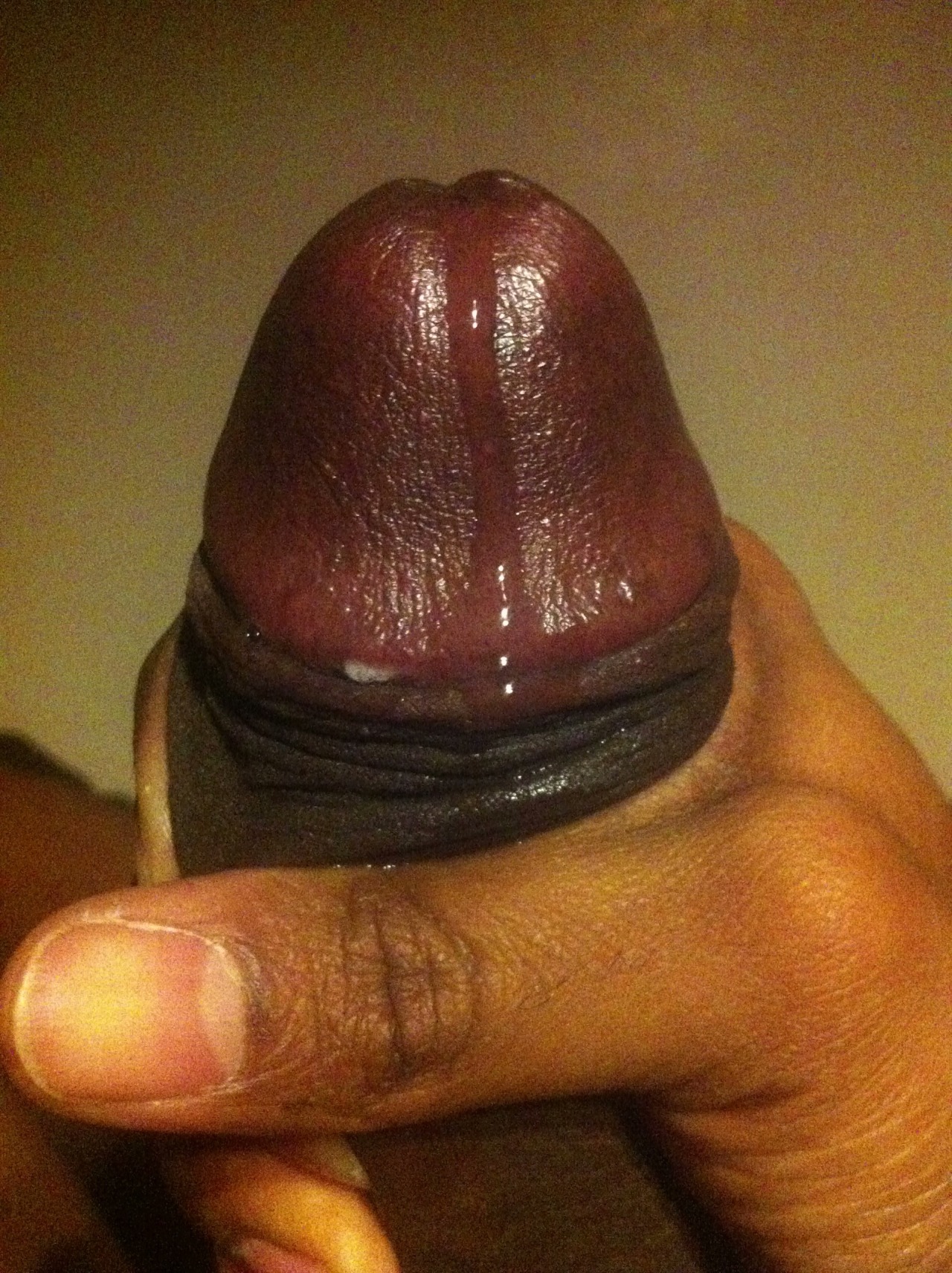 sluttybbw:  Me Kik: 10derlvr Snapchat: bbc10derlvr  Guys you’re making my mouth