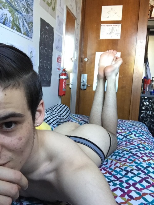 please-like-this-porn-it-is-nice: Oh, look, it’s me. Hai. :3