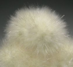 bijoux-et-mineraux:  Fuzzy Okenite -  Jalgaon,   India