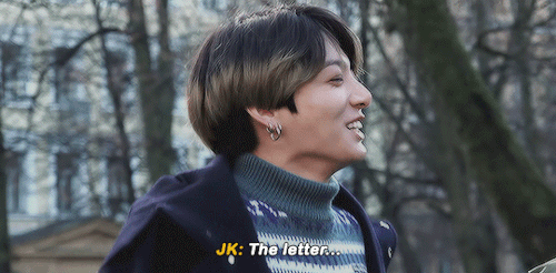 Look At The Way Jungkook Was So Excited For Taehyung To Read His Letter (cr)