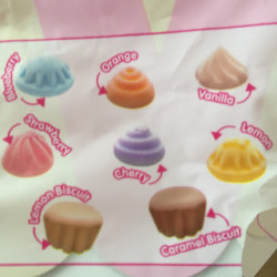 kiddyfood:  Haribo little cupcake gummies. source: (x) 