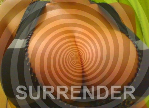 sleepy-lips:  mustsurrender  Surrender
