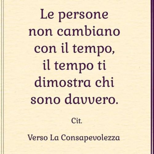 “Con il tempo capisci chi è stato sincero e chi no, chi ti ha voluto bene e chi ha recitato solo una parte.”
Cit.
https://www.instagram.com/p/Ce38uVhITDy/?igshid=NGJjMDIxMWI=