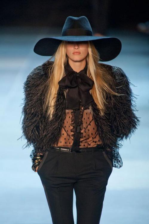 lemme-holla-at-you: mulberry-cookies:  Saint Laurent Paris By Hedi Slimane Spring 2013    . 