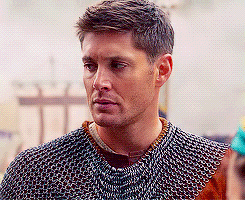 i-learned-it-from-the-pizzaman:  Dean’s expression though #charlie what are you