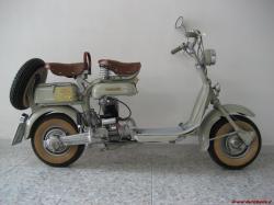 rocketumbl:  Lambretta 125F 