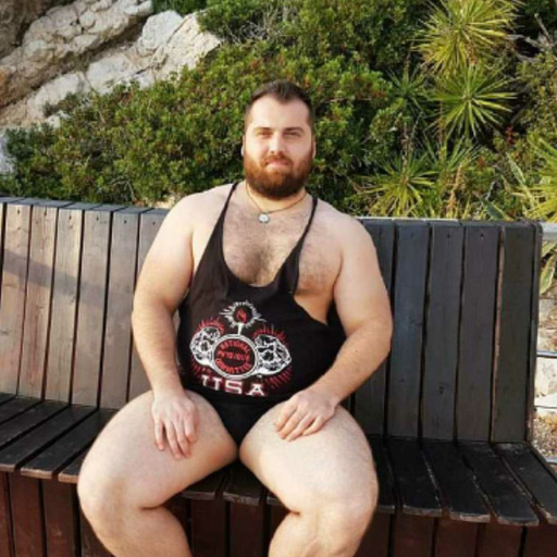 bearbaerdaddy:  TumblrSTEVE RAIDER’S HOLE