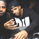 yung-smoov:  liquidglue:  im screaming why drake do that to her  LMAOOO                        