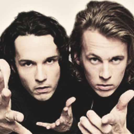 ylvisedits:  Ylvis and Ellen performs ‘The Fox’ 