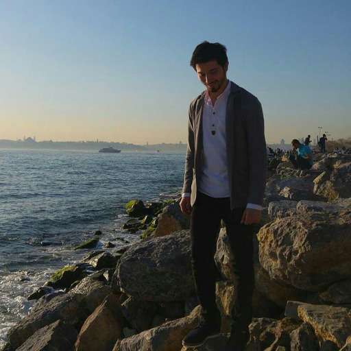Yazarsam bıkar, yazmasam unutur diye korkuyorum.