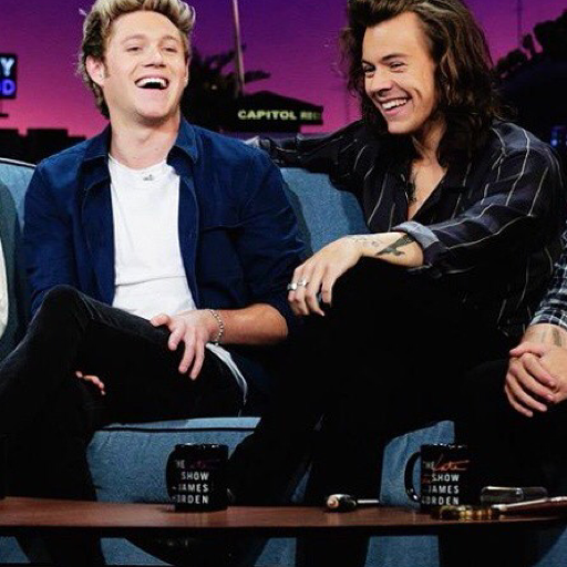 Reblog this or you wont meet Harry Styles