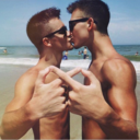 apocalyptic-isolation:  ilovegayboyfriends:BOYFRIEND