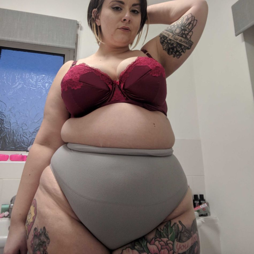 Porn Pics princess-piggy-the-first:  Feeling beautiful