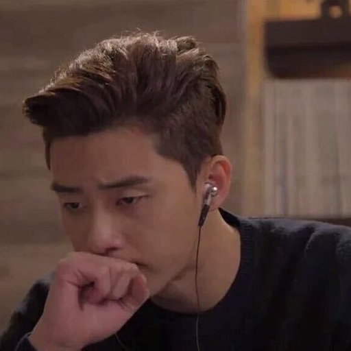 didiaskyoutho: i know deleting captions is on the “do not do” list…………….. but sometimes a caption really gotta be deleted…………… it was a mistake and someone needs to erase it………………   I’ll see a picture of a young